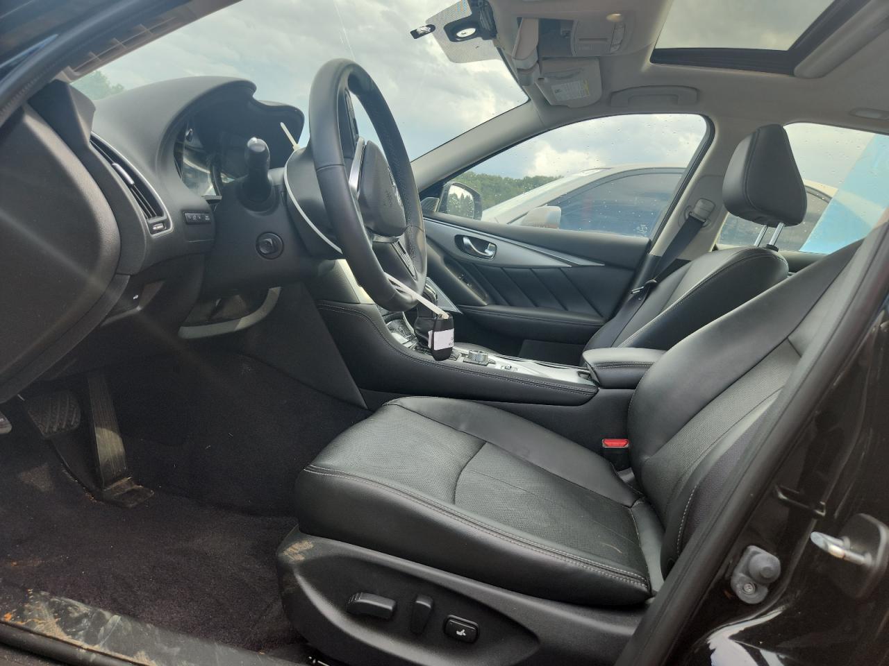 INFINITI Q50 Luxe Image 9