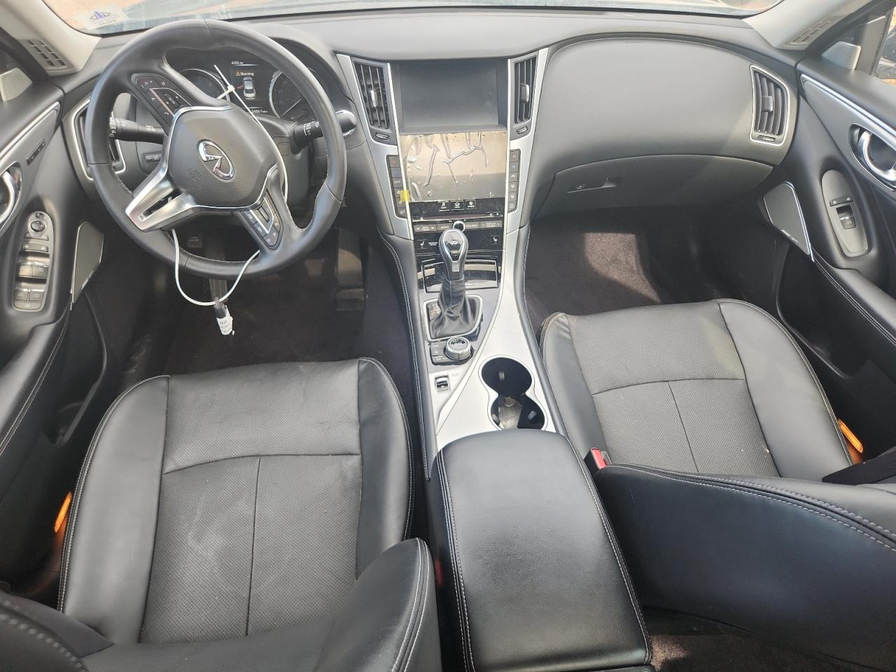 INFINITI Q50 Luxe Image 3