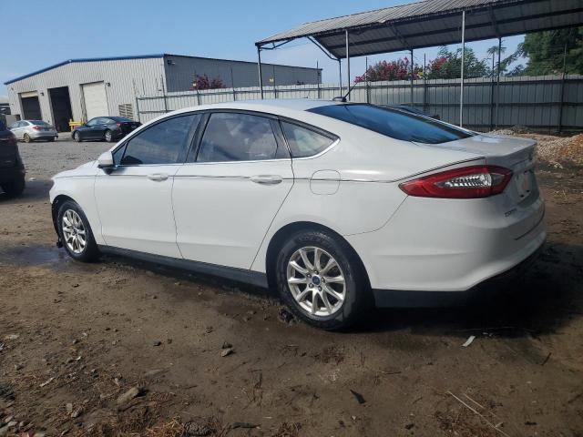 Ford Fusion S Image 4
