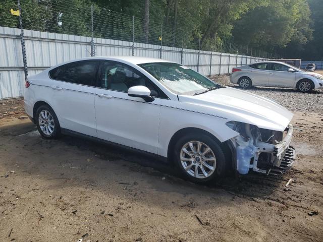 Ford Fusion S Image 2