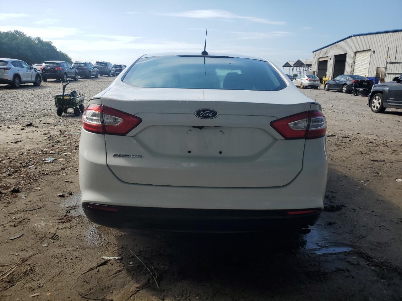 Ford Fusion S Image 11