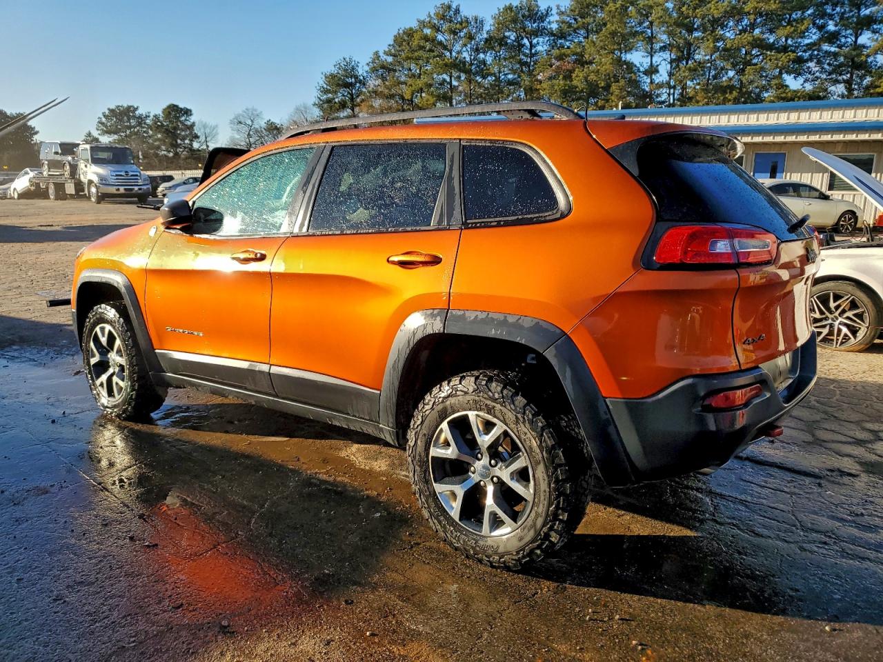 Jeep Cherokee Trailhawk Image 9
