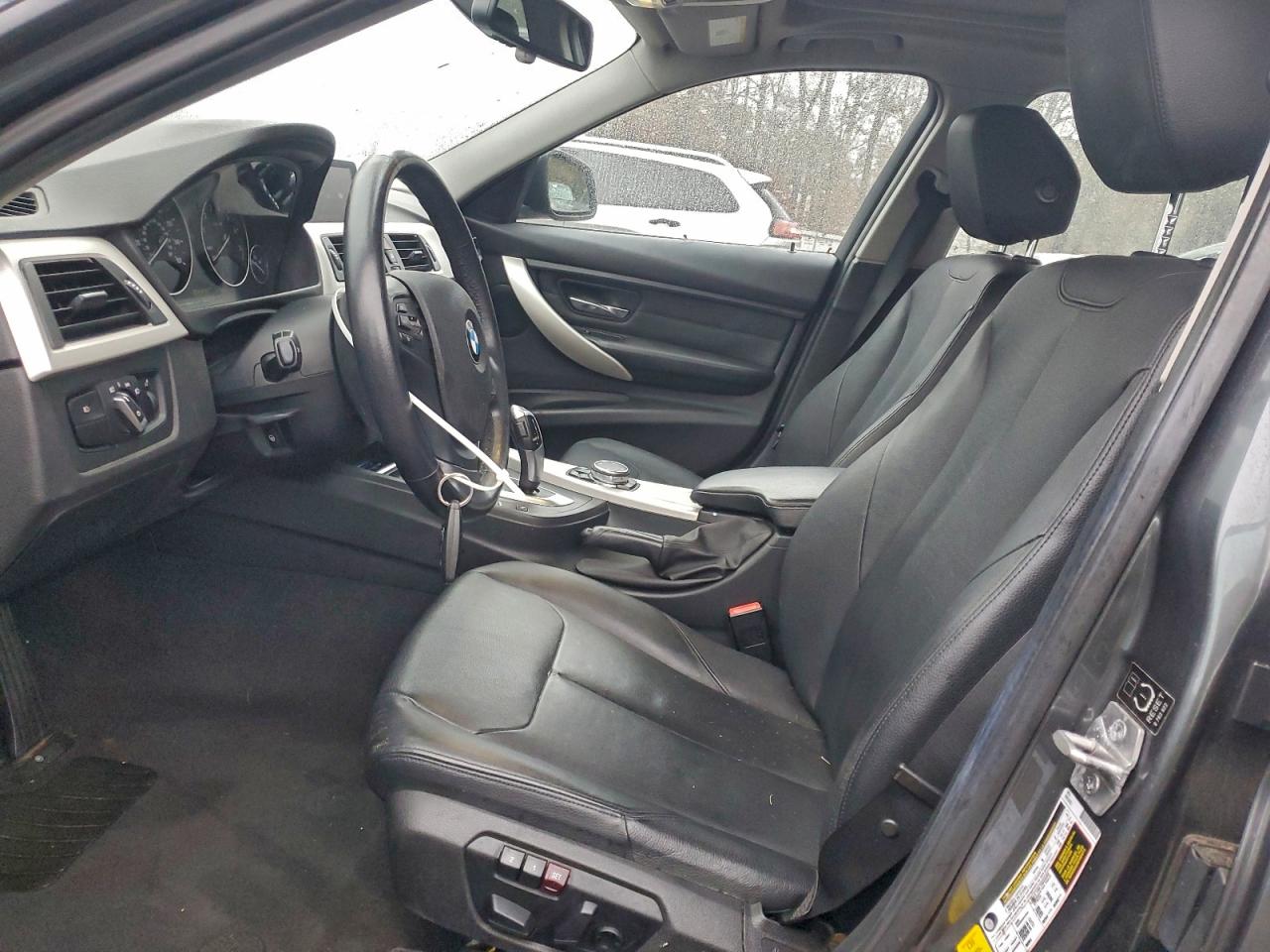 BMW 3 Series I Image 8