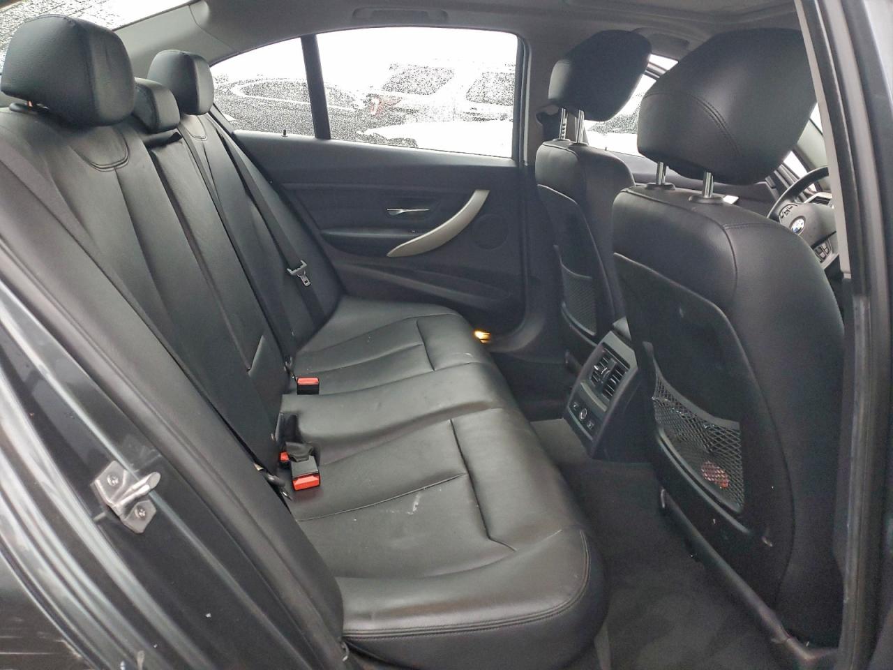 BMW 3 Series I Image 9