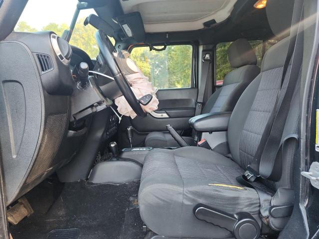 Jeep Wrangler Sahara Image 9