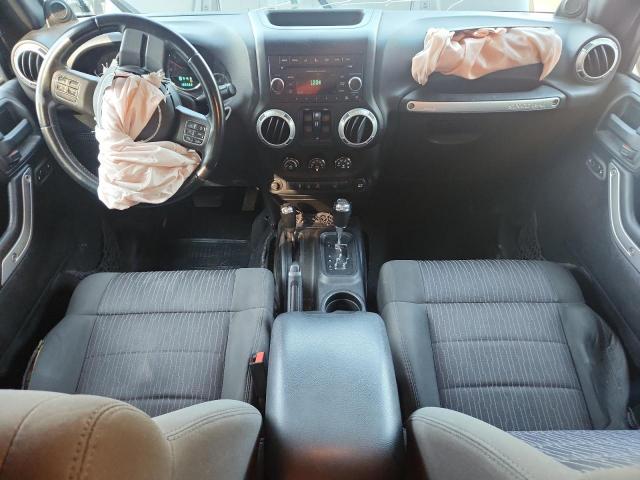 Jeep Wrangler Sahara Image 6