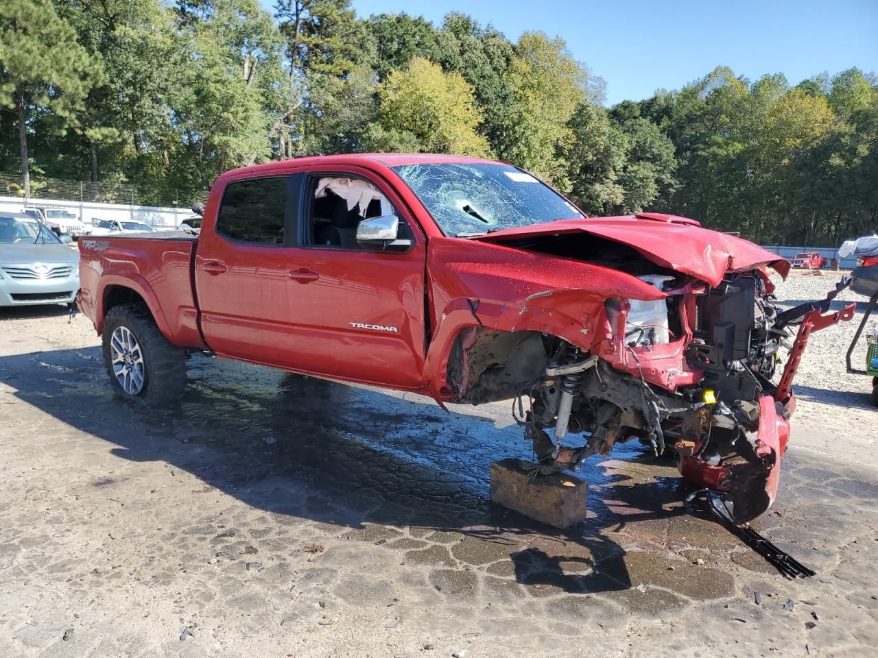 Toyota Tacoma Double Cab Image 3