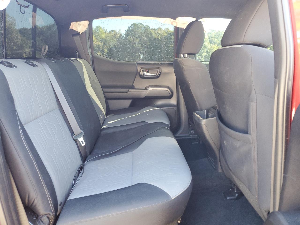 Toyota Tacoma Double Cab Image 5