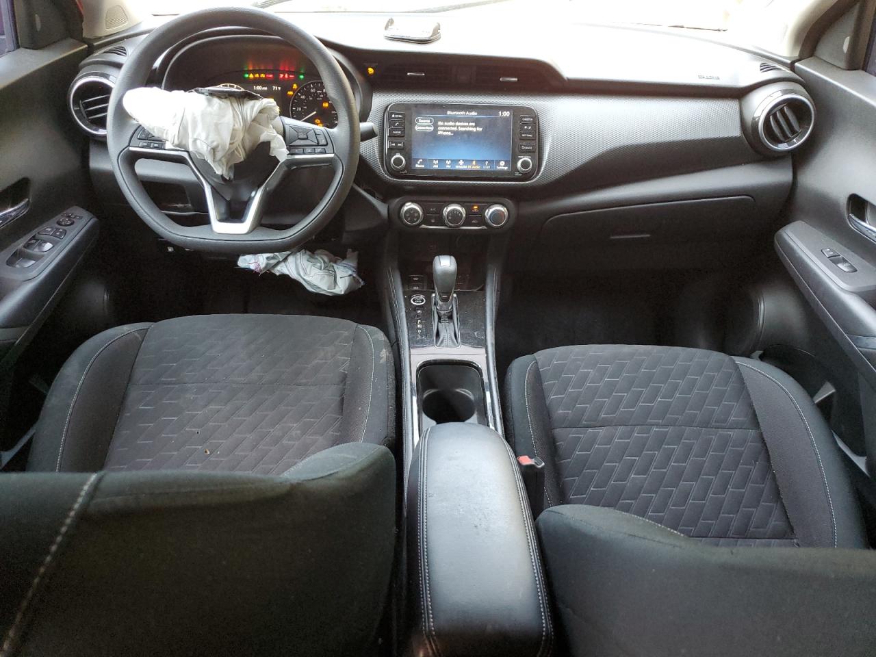 Nissan Kicks Sv Image 9