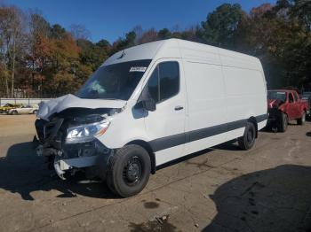  Salvage Mercedes-Benz Sprinter