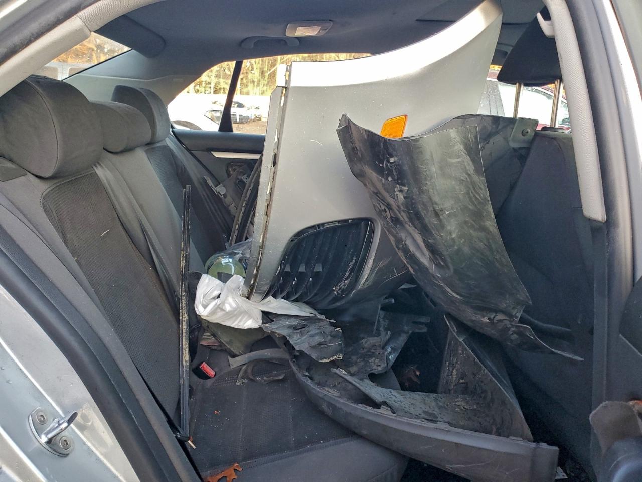 Volkswagen Jetta S Image 7