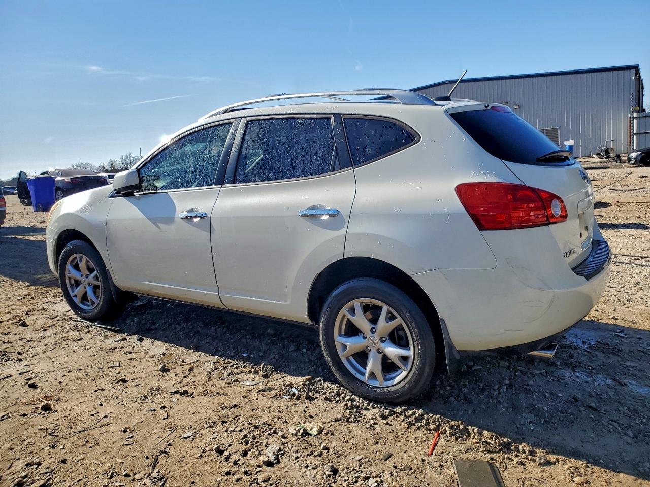 Nissan Rogue S Image 4