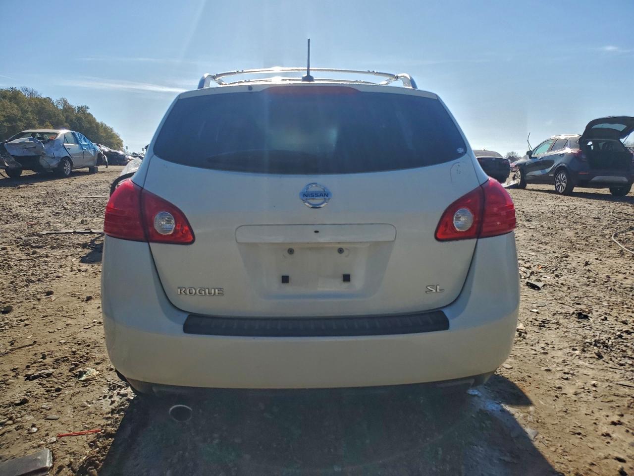 Nissan Rogue S Image 5