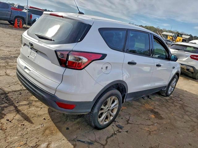 Ford Escape S Image 8