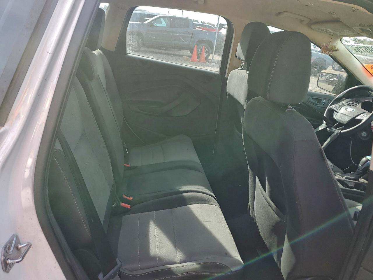 Ford Escape S Image 2