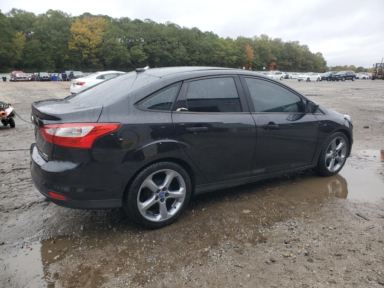 Ford Focus S Image 11