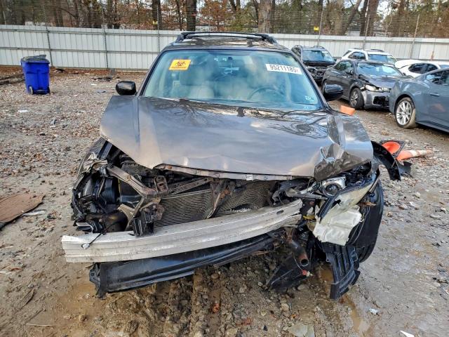 Subaru Outback 2.5i Image 12