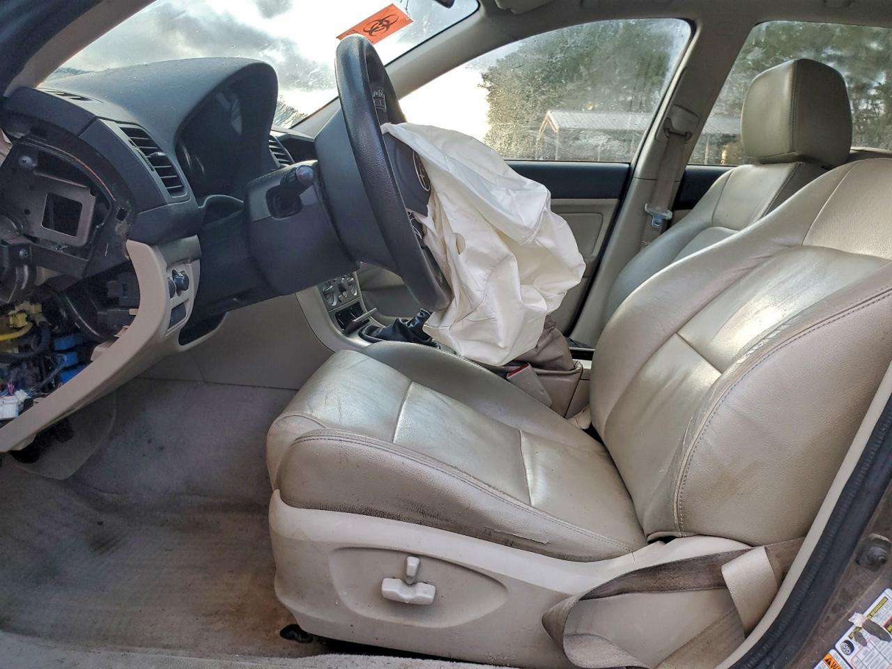 Subaru Outback 2.5i Image 9