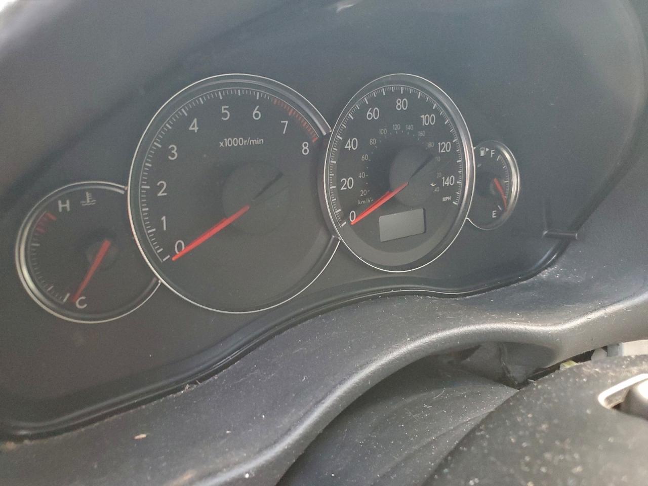 Subaru Outback 2.5i Image 7