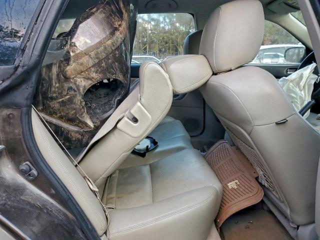 Subaru Outback 2.5i Image 11