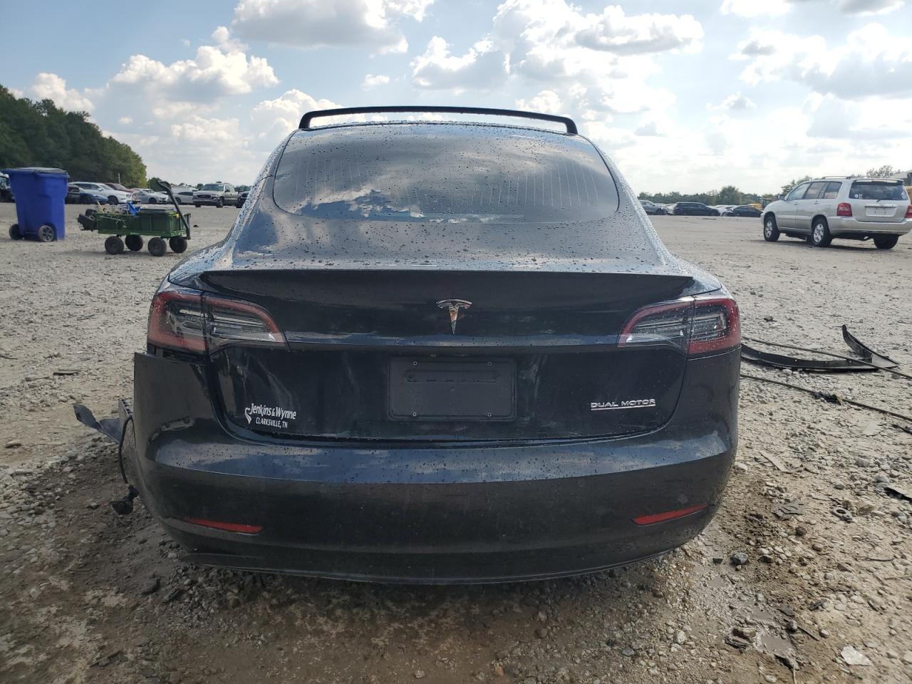 Tesla Model 3 Image 6
