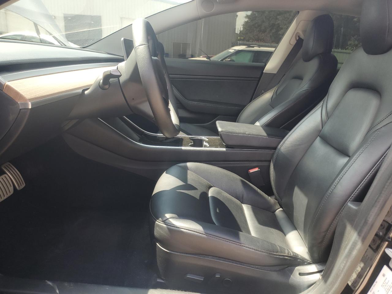 Tesla Model 3 Image 10