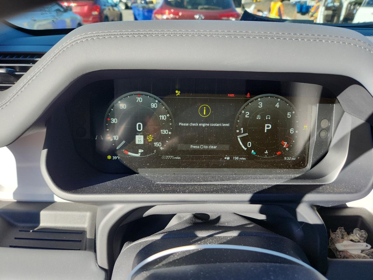 Land Rover Defender 110 S Image 9