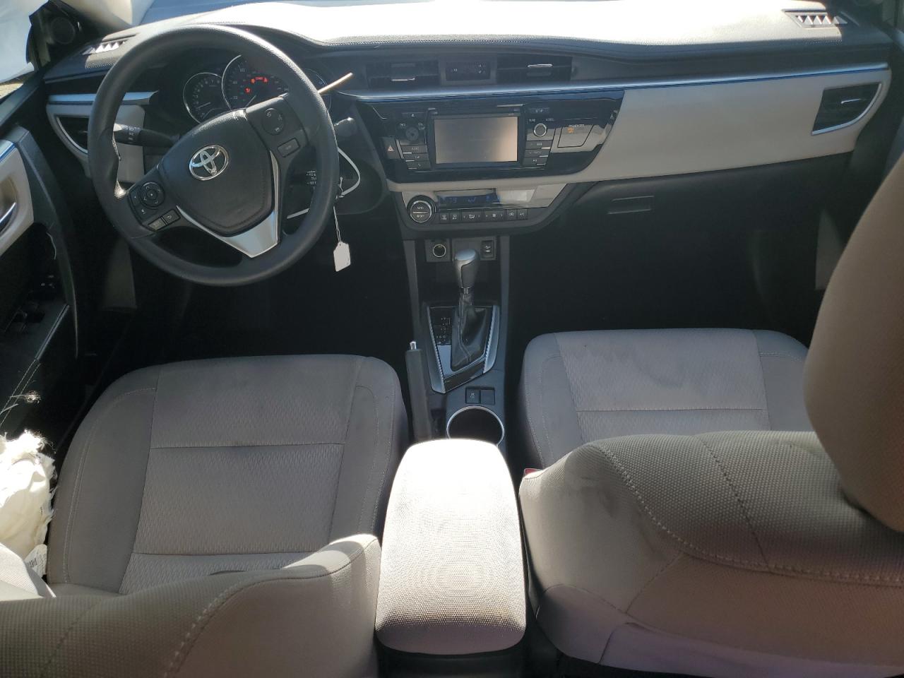 Toyota Corolla L Image 7