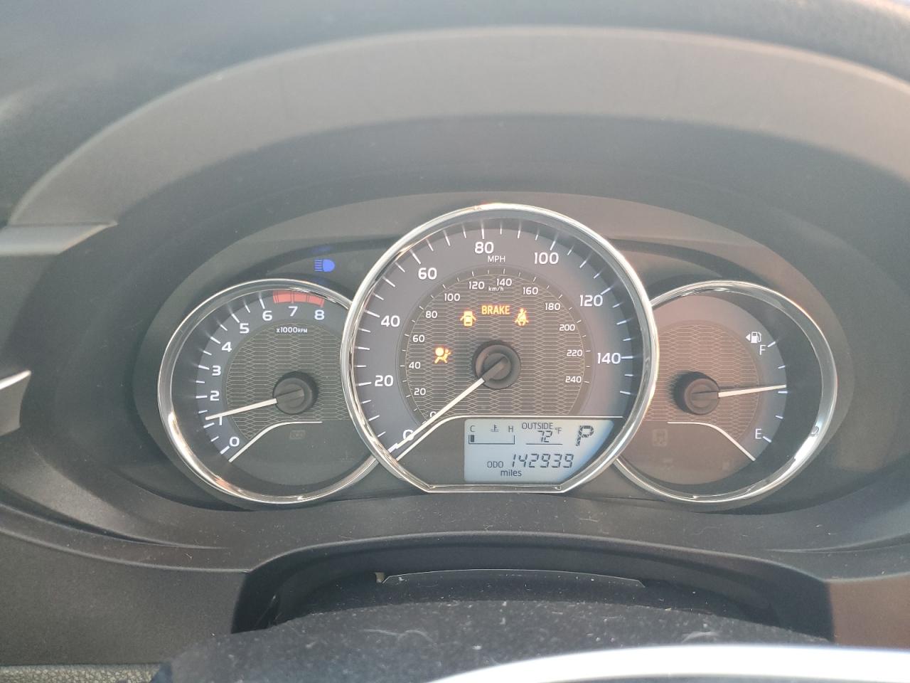 Toyota Corolla L Image 5