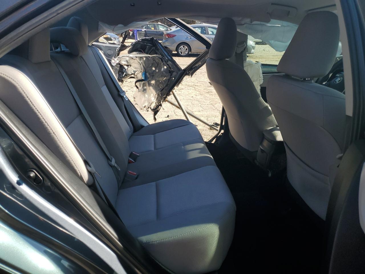 Toyota Corolla L Image 9