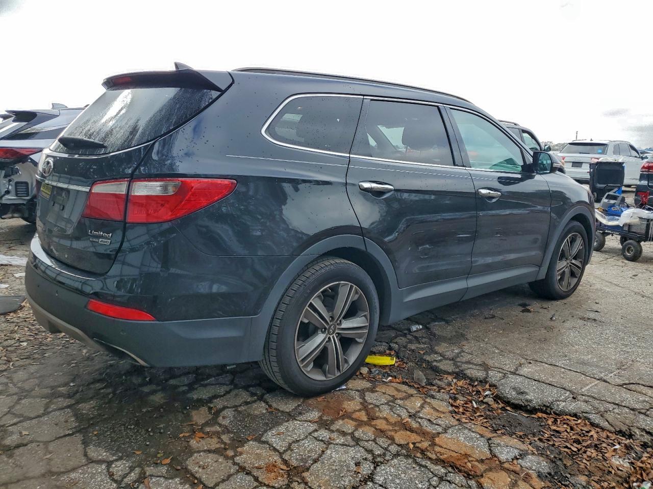 Hyundai SANTA FE Gls Image 6