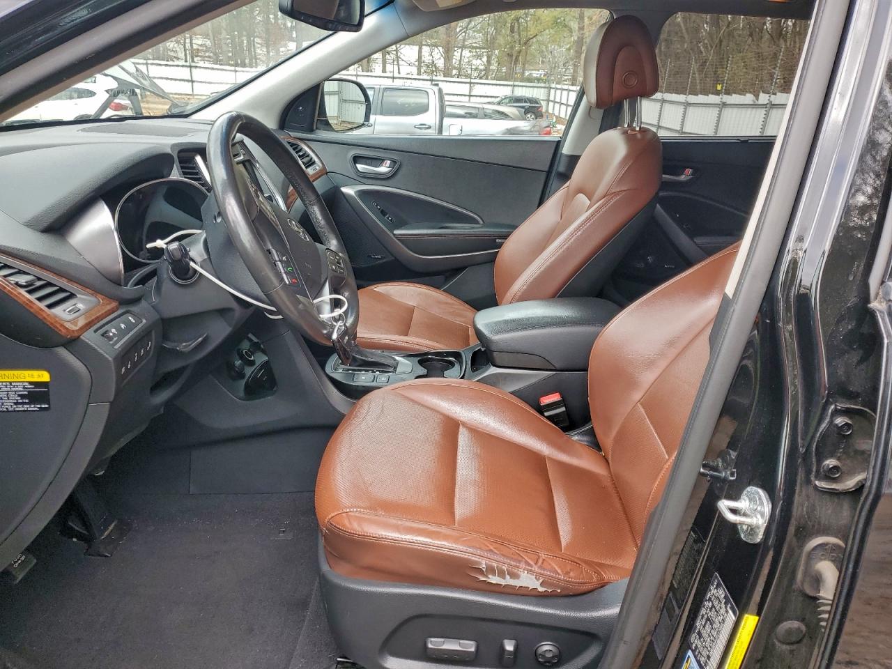 Hyundai SANTA FE Gls Image 2