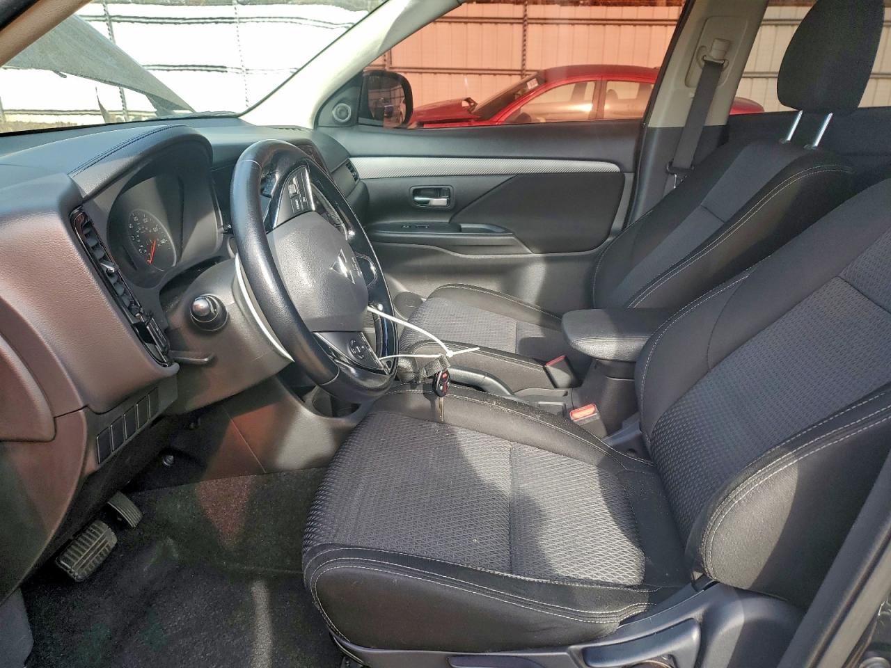 Mitsubishi Outlander Es Image 12