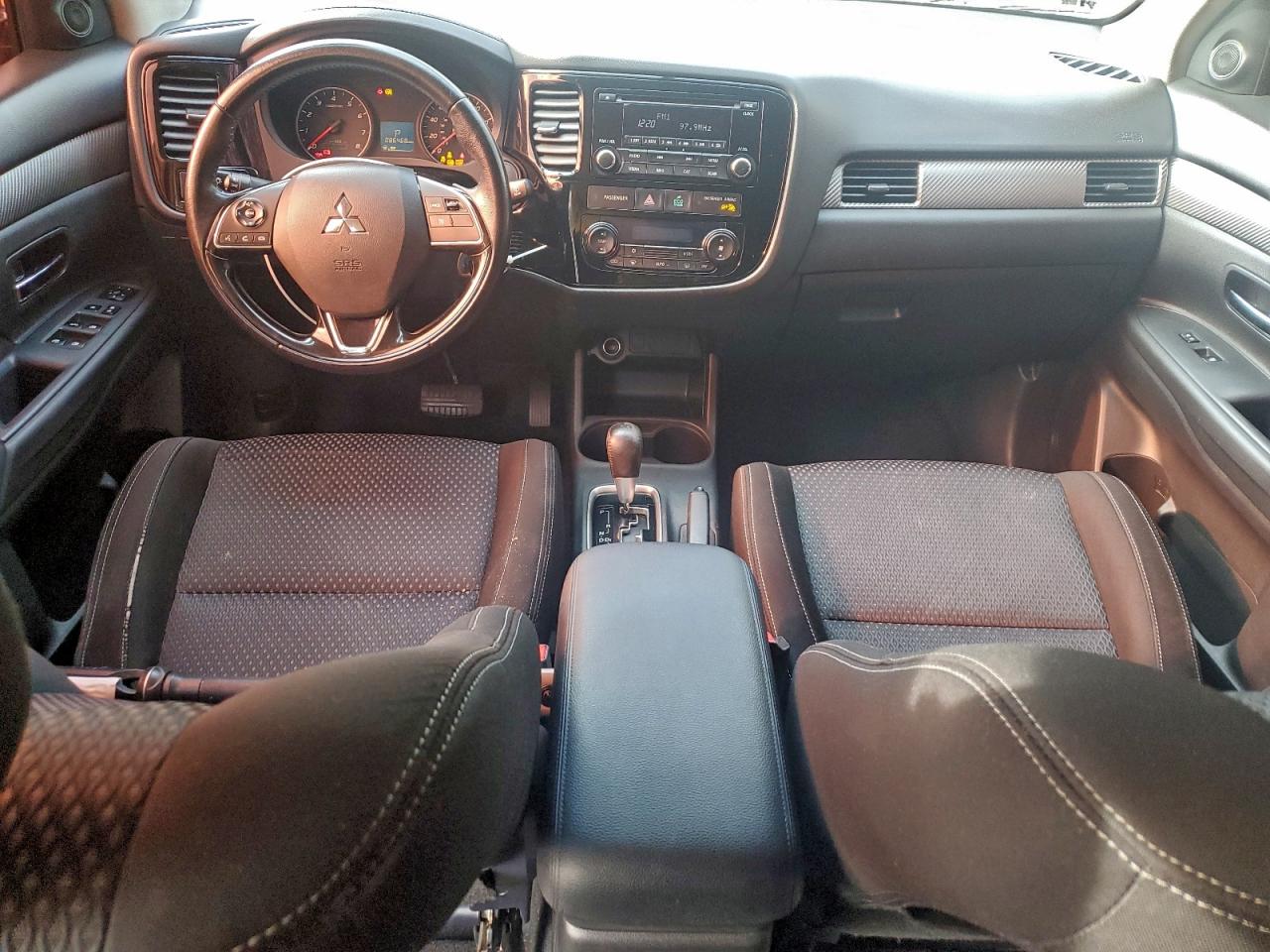 Mitsubishi Outlander Es Image 4