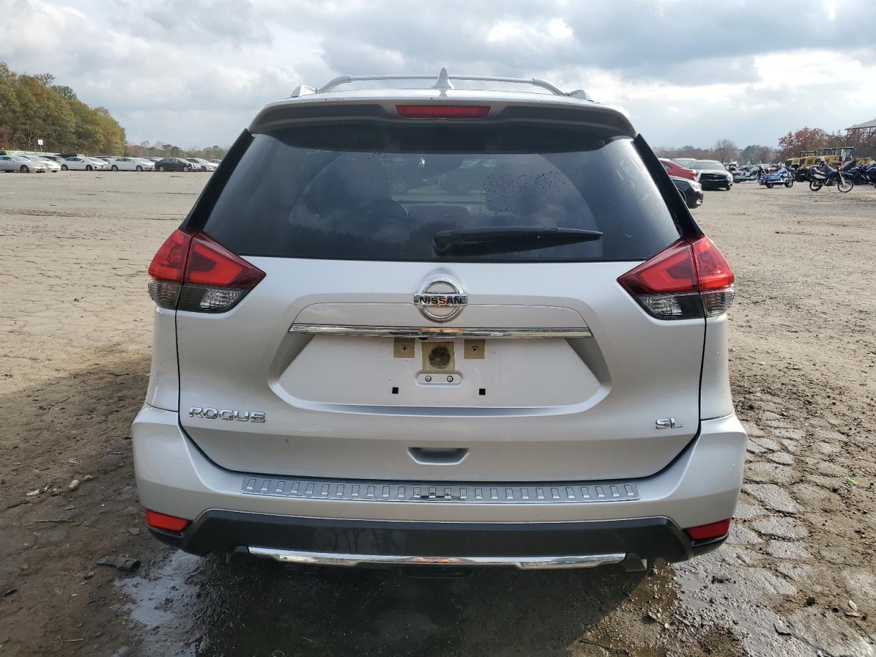 Nissan Rogue S Image 13