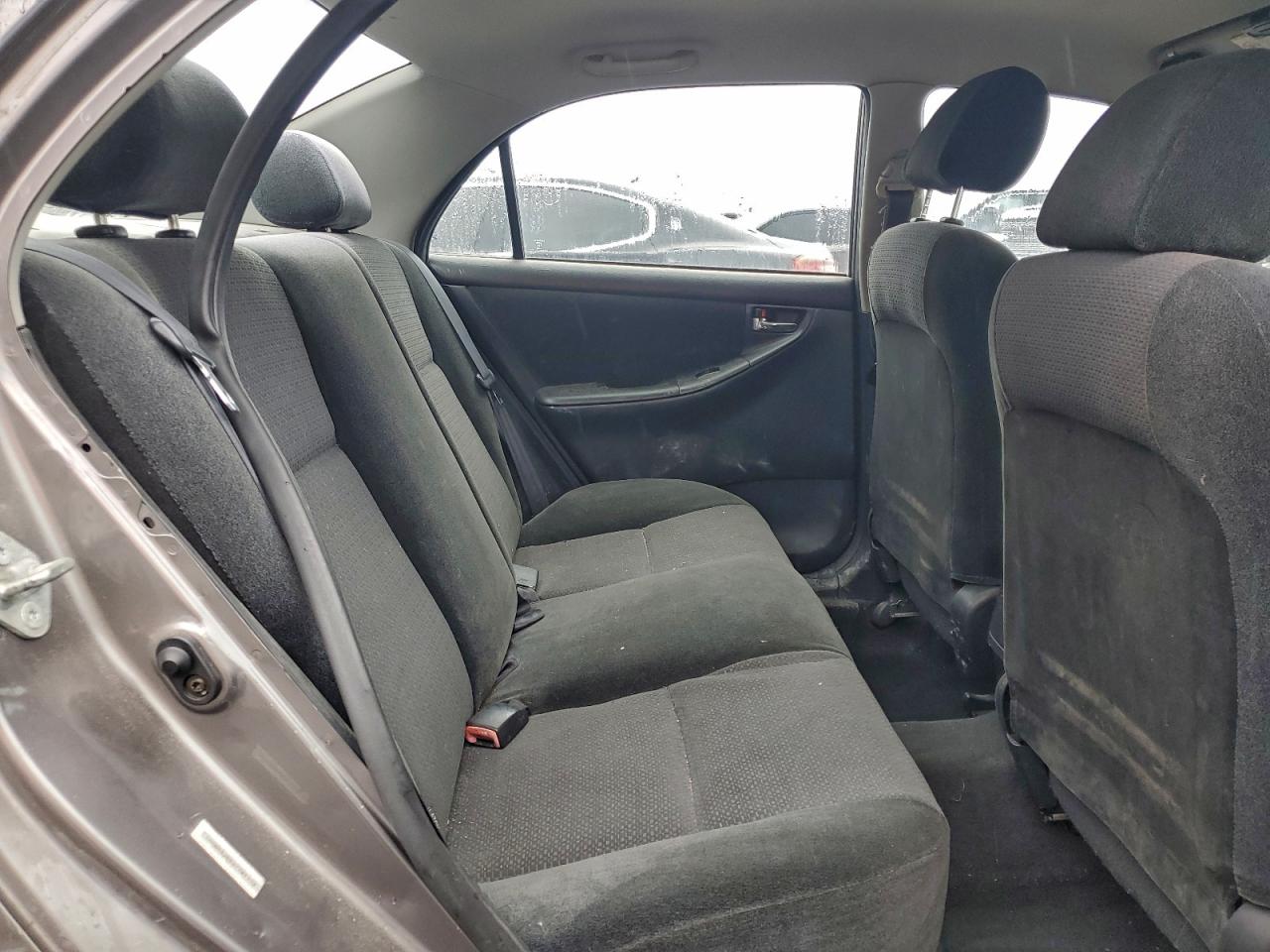 Toyota Corolla Ce Image 9