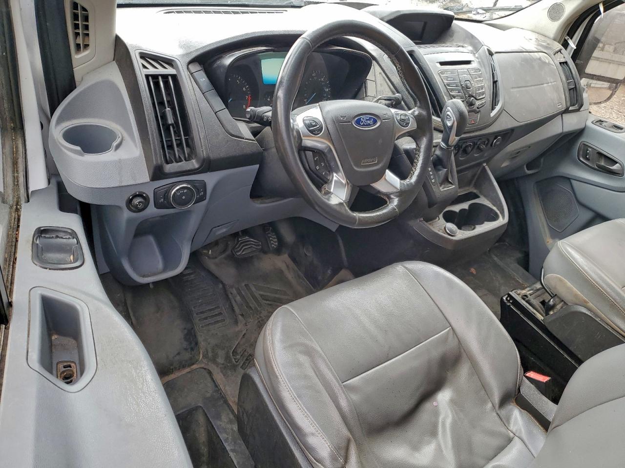 Ford Transit T-250 Image 10