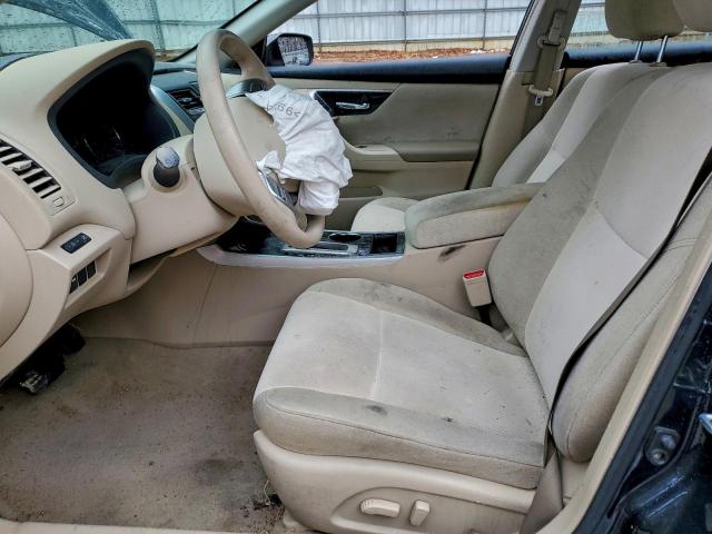 Nissan Altima 2.5 Image 8
