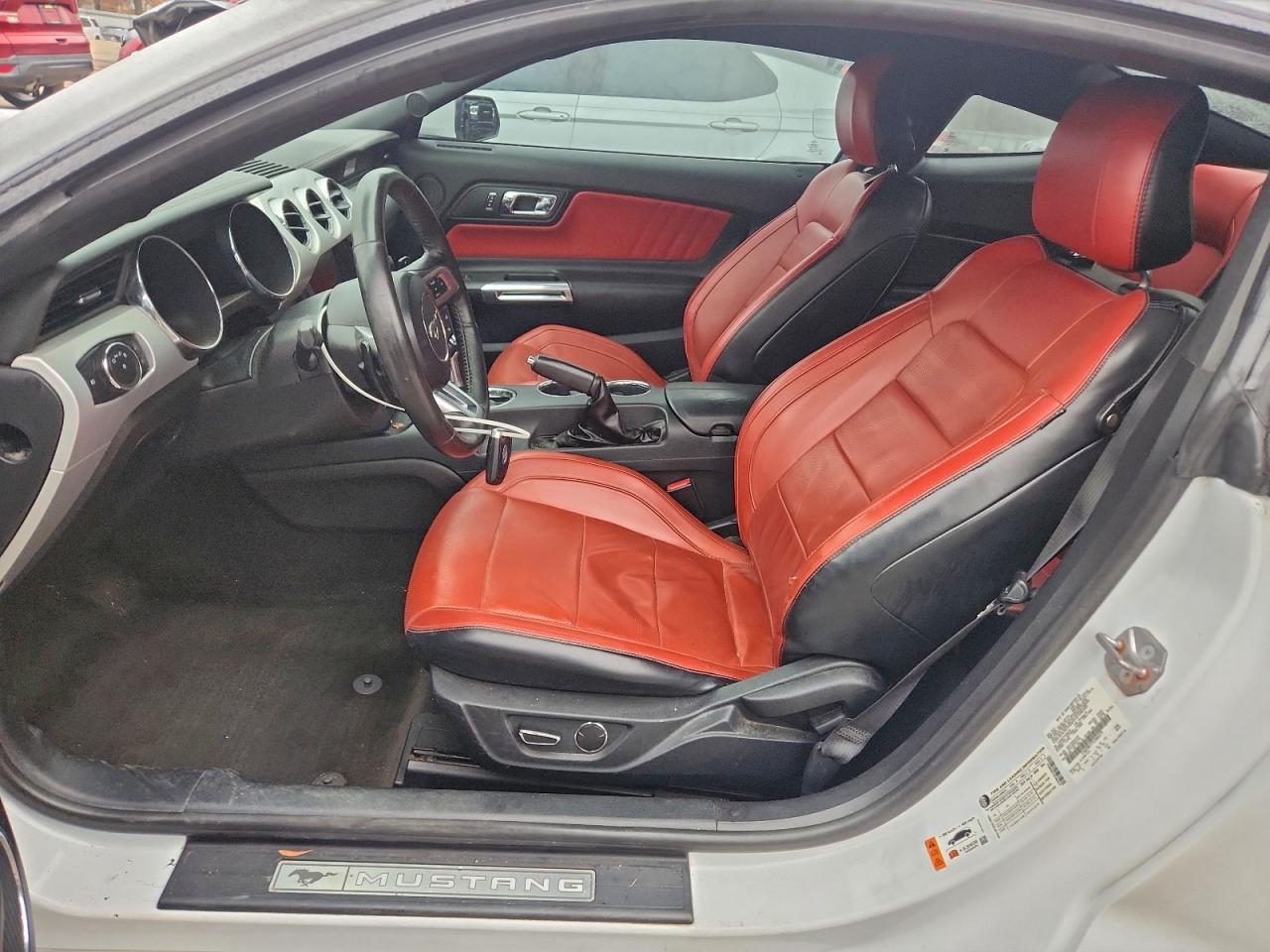 Ford Mustang Gt Image 3