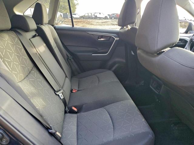 Toyota RAV4 Xle Image 10