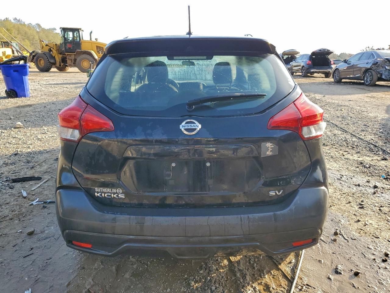 Nissan Kicks S Image 3