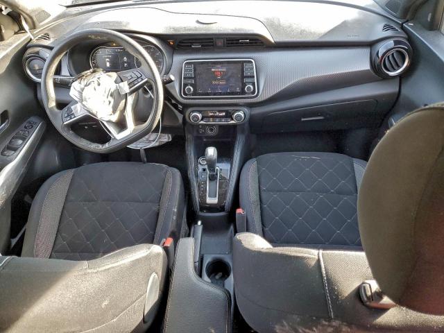 Nissan Kicks S Image 12