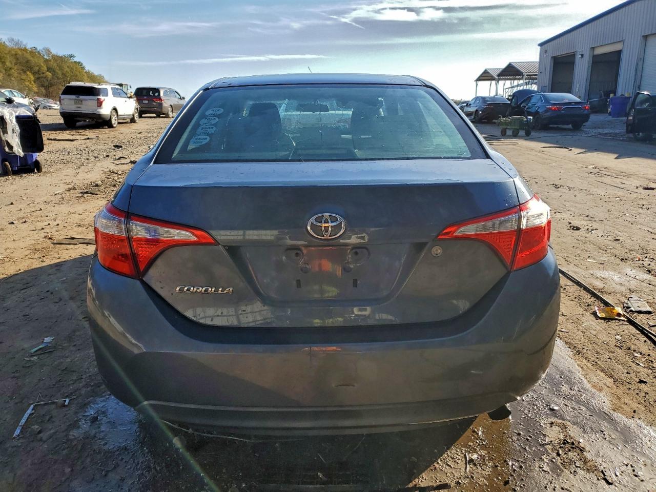 Toyota Corolla L Image 4