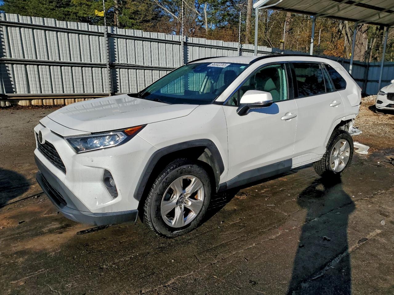 Toyota RAV4 Xle Image 1