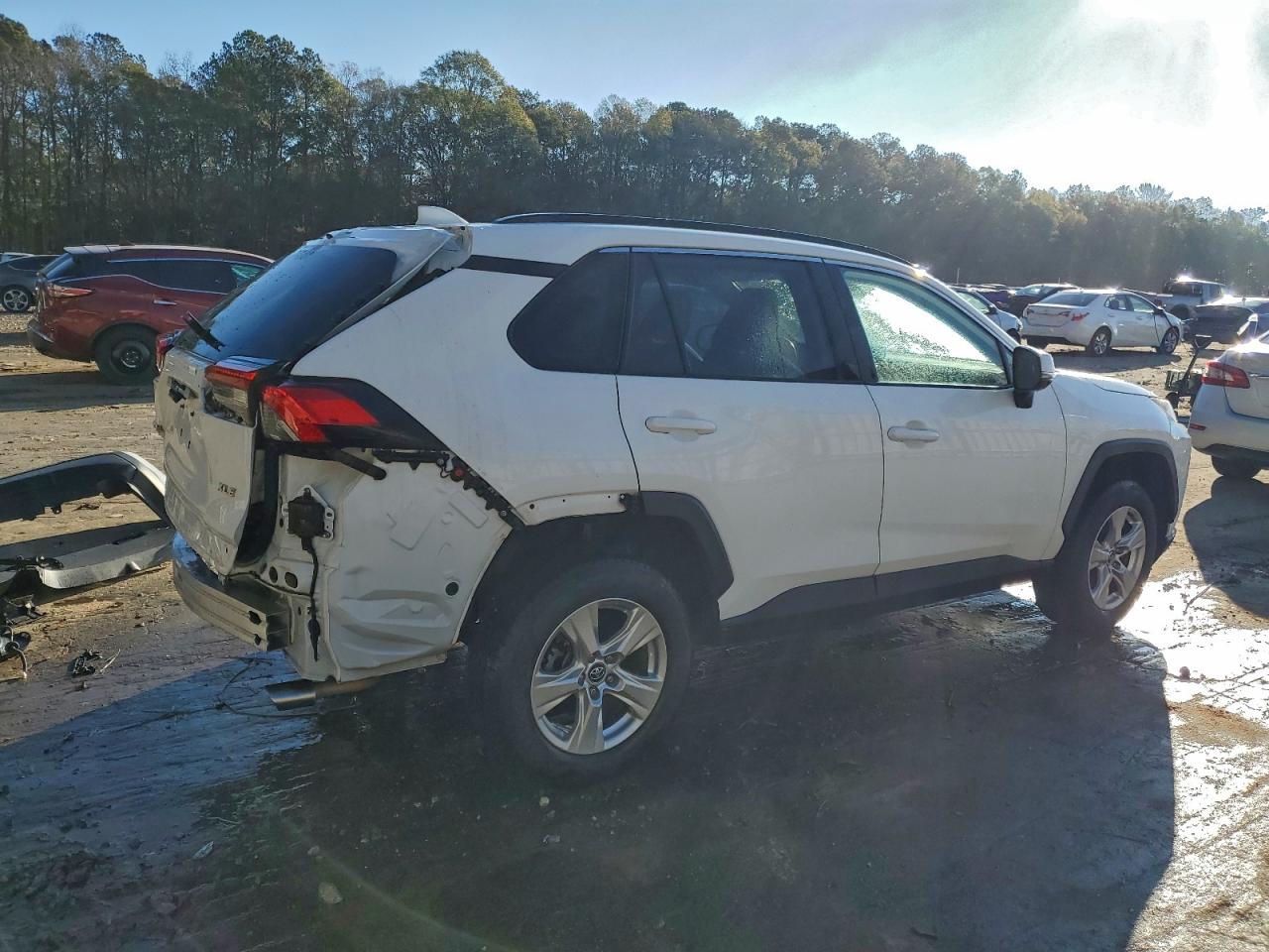 Toyota RAV4 Xle Image 9