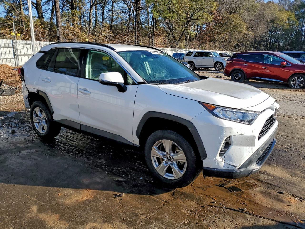 Toyota RAV4 Xle Image 8