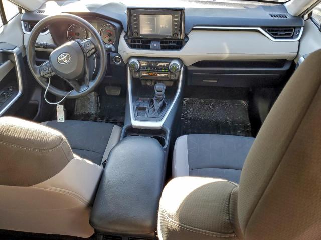 Toyota RAV4 Xle Image 2