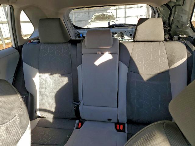 Toyota RAV4 Xle Image 4