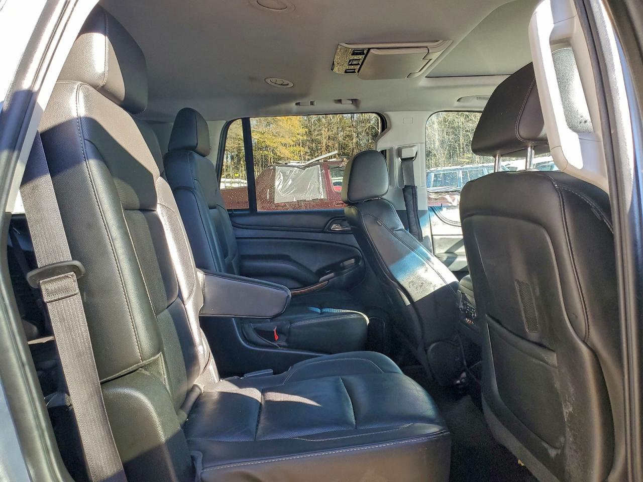 Chevrolet Tahoe C1500 Ltz Image 9