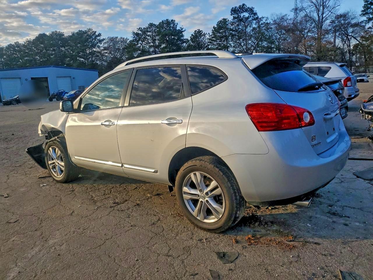 Nissan Rogue S Image 12